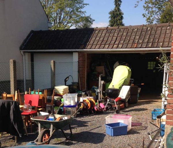 Témoignage : Une brocante pour faire le tri dans sa vie