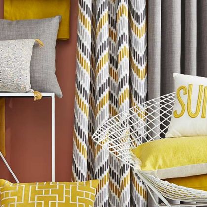 Sélection de coussins tendance jaune miel pour une déco ensoleillée !