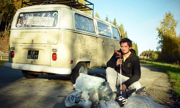 Il fait le tour de l'Europe et ramasse 1 tonne de déchets dans la nature