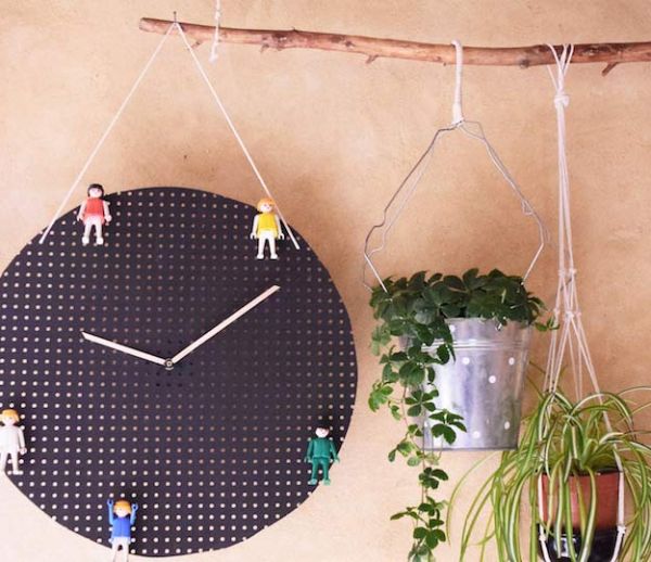 Tuto : Fabriquez cette horloge super ludique pour apprendre à vos enfants à lire l'heure !