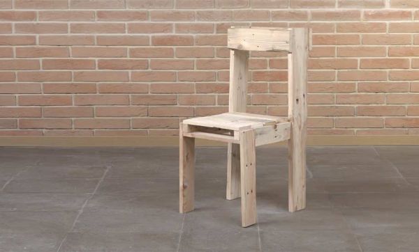 Tuto : Fabriquez une jolie chaise d'intérieur avec des palettes pour 10 euros