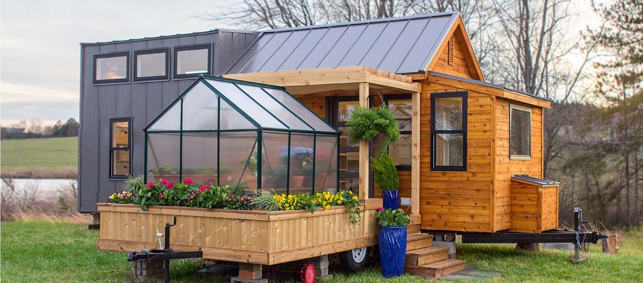 Cette tiny house surprenante est dotée d'une terrasse privée sur roues !