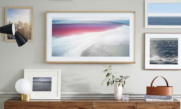 Ce téléviseur discret se fait passer pour un tableau