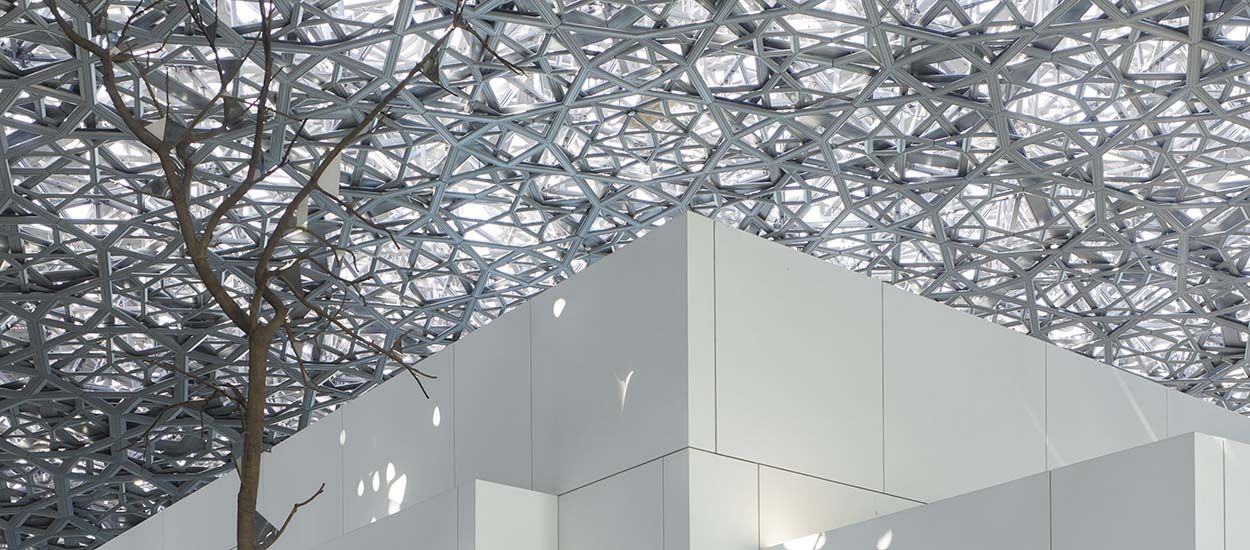 Découvrez l'architecture étonnante du Louvre Abu Dhabi dessiné par Jean Nouvel