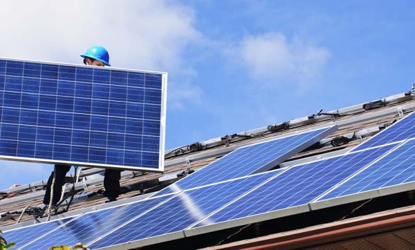Consommer l'électricité de vos panneaux solaires ? On répond à toutes vos questions !