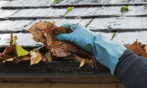 4 conseils pour vérifier ses gouttières avant l'hiver