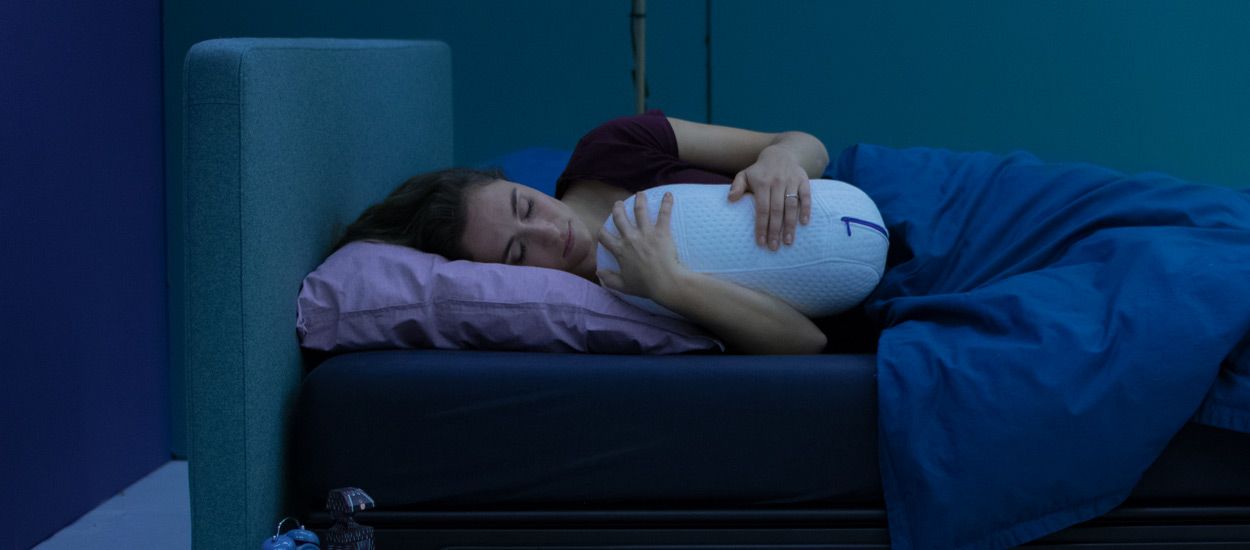 Ce coussin robot imite la respiration humaine pour vous endormir rapidement !