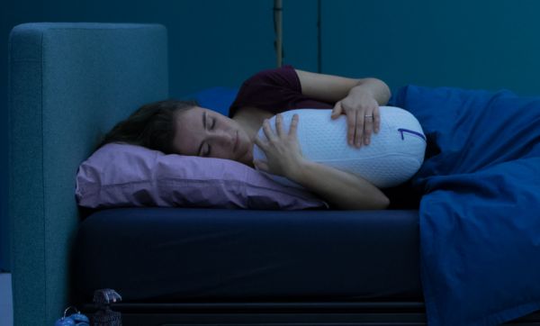 Ce coussin robot imite la respiration humaine pour vous endormir rapidement !