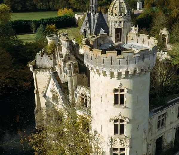 Devenez copropriétaire de ce sublime château pour seulement 51 euros !