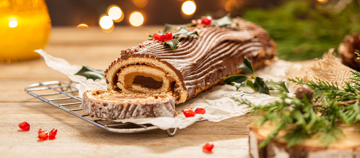 Mais pourquoi donc mange-t-on une bûche pour Noël ?