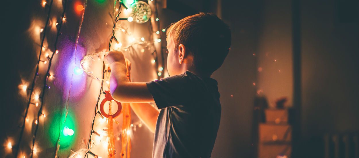 3 conseils pour vérifier vos guirlandes lumineuses et passer des fêtes en toute sécurité