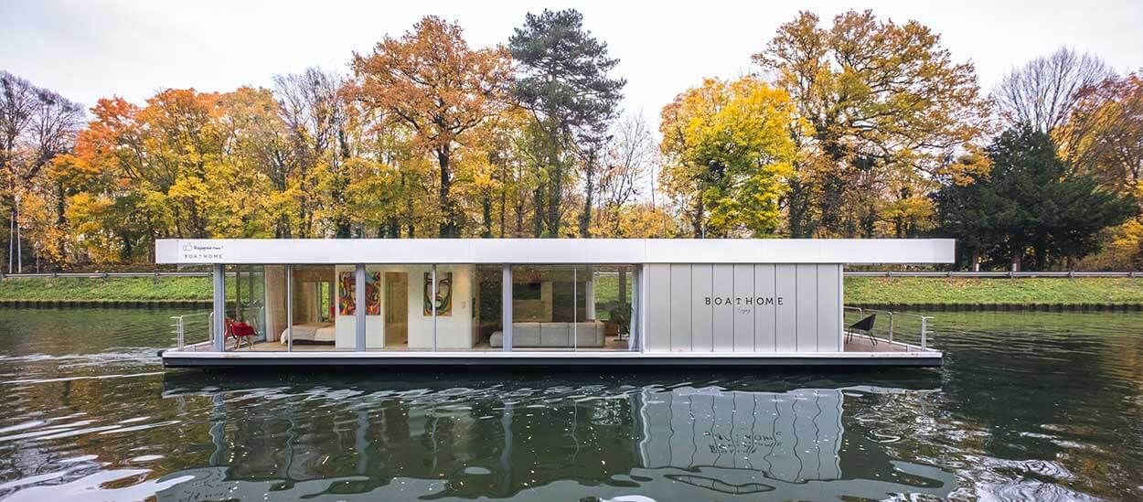 À 24 ans elle crée une maison flottante autonome en énergie