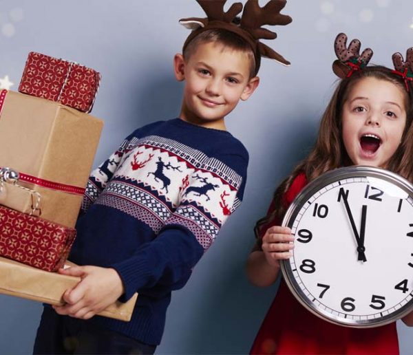 J-1 : 8 chouettes idées pour faire patienter les enfants avant d'ouvrir les cadeaux de Noël !