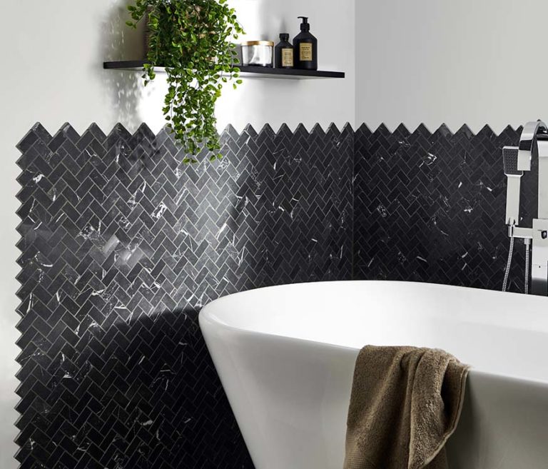 9 idées déco pour poser du carrelage noir chez vous - Inspiration carrelage