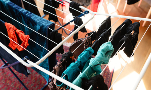 Voici comment sécher votre linge en un clin d'œil, sans machine et dans un tout petit espace