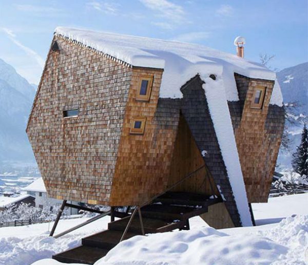 Passez la nuit dans une incroyable tiny house au look de vaisseau spatial !