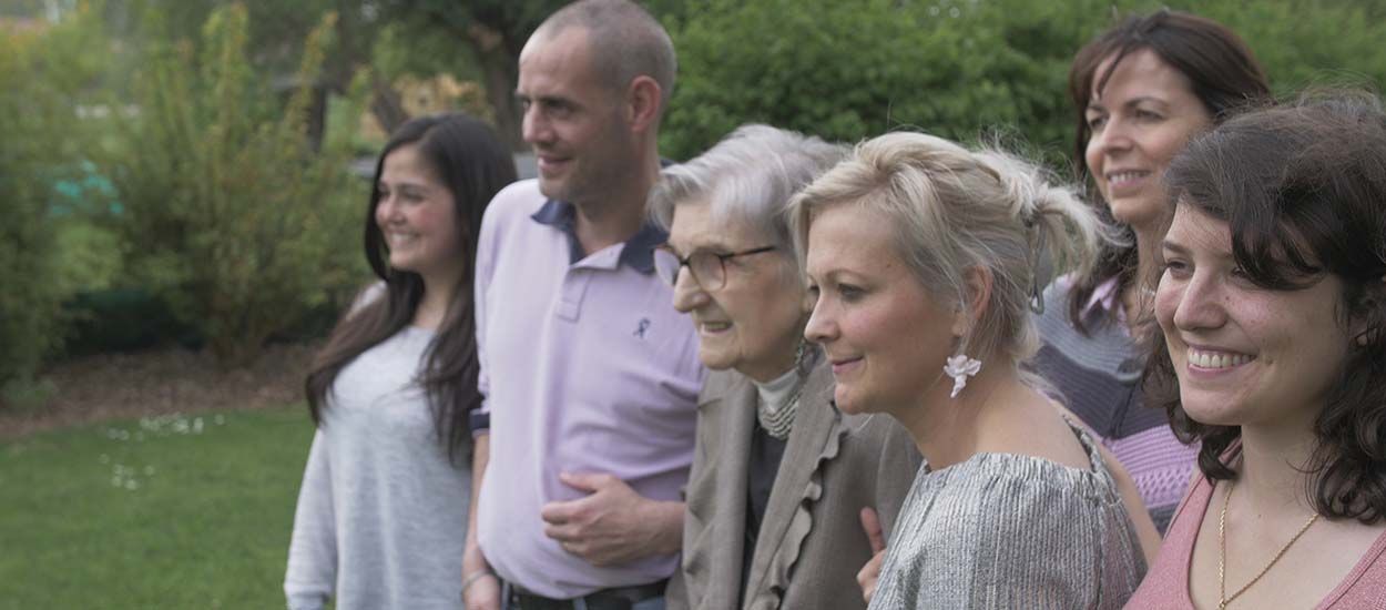 Vieillir comme à la maison : les familles d'accueil, alternatives à la maison de retraite