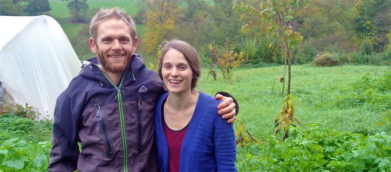 Yannick et Thérèse ont choisi la vie en coloc à la ferme pour se lancer dans la permaculture