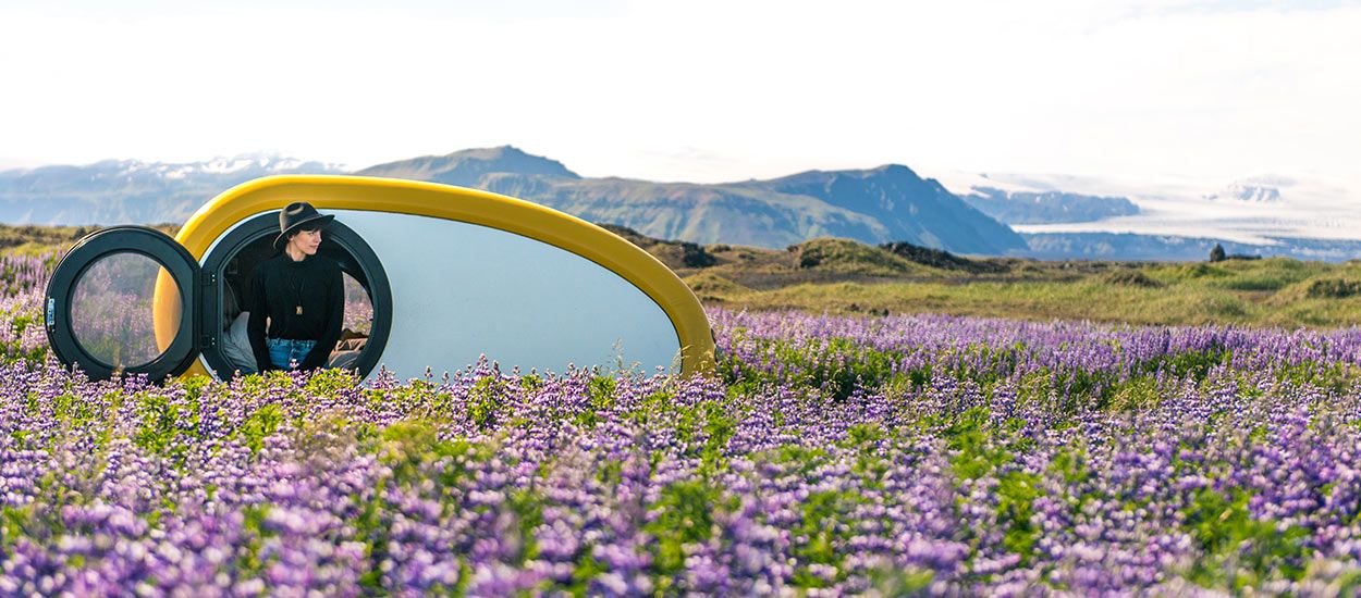 Voyagez à bord de cette minuscule caravane pour découvrir l'Islande