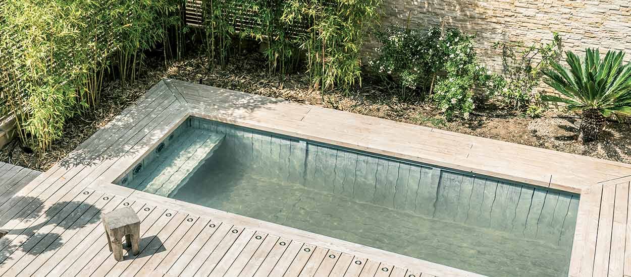 Cette piscine ne nécessite aucun produit chimique et aucun entretien