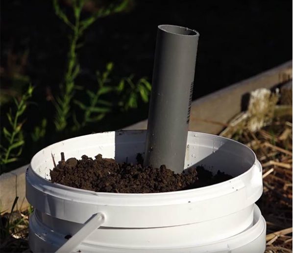 Comment fabriquer une jardinière à partir de seaux recyclés ?
