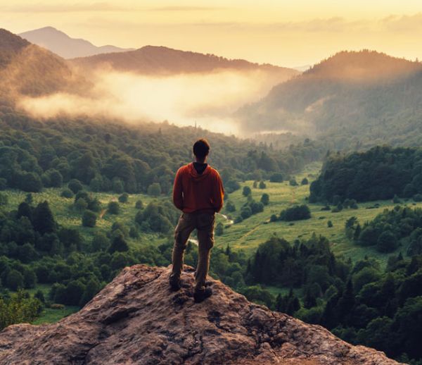 Peut-on être survivaliste sans vivre isolé dans la forêt (ou dans un bunker) ?