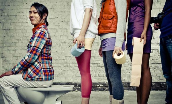 Pourquoi les Anglais ne mettent-ils pas de verrou à la porte des toilettes ?