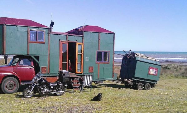 Vacances toute l'année : Il sillonne la Nouvelle-Zélande avec cet étonnant house truck