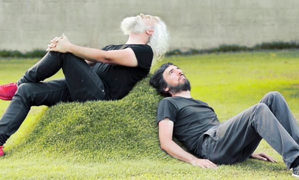 Fabriquez votre fauteuil de jardin recouvert de gazon en quatre étapes hyper simples !
