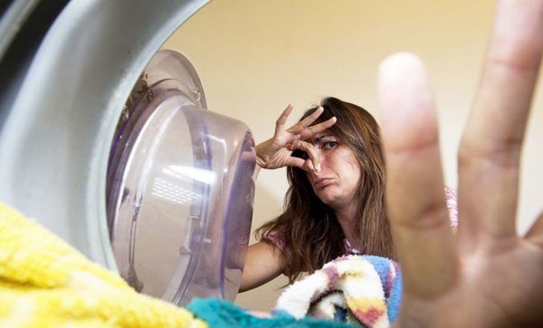 8 gestes simples et écolo pour lutter contre les mauvaises odeurs de votre machine à laver