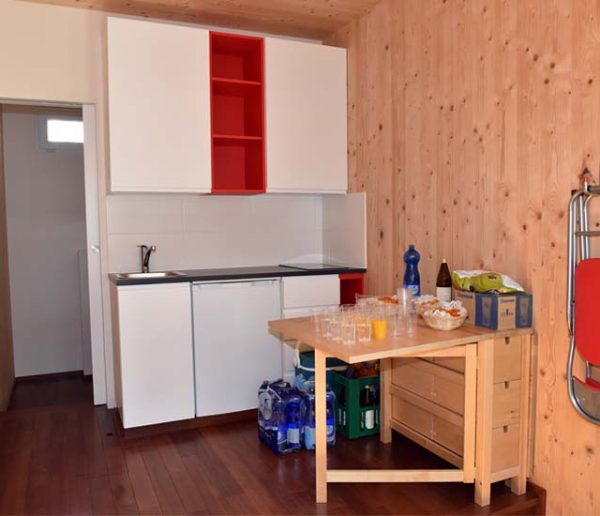 La ville de Bruxelles inaugure la première tiny house pour loger des personnes sans-abri
