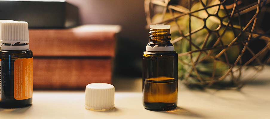 Spray ou diffuseur : Comment utiliser des huiles essentielles dans la maison sans risque ?