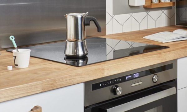 Tuto : Comment rénover un plan de travail en bois ?