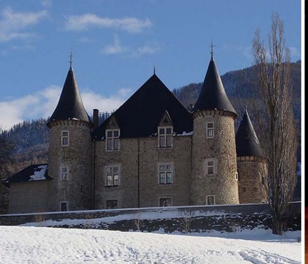 Il y a 120 ans, un menuisier écrivait l'histoire de tout un village sous le plancher de ce château