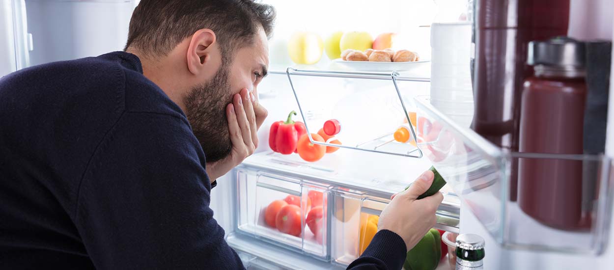 Comment enlever une mauvaise odeur dans un frigo ?