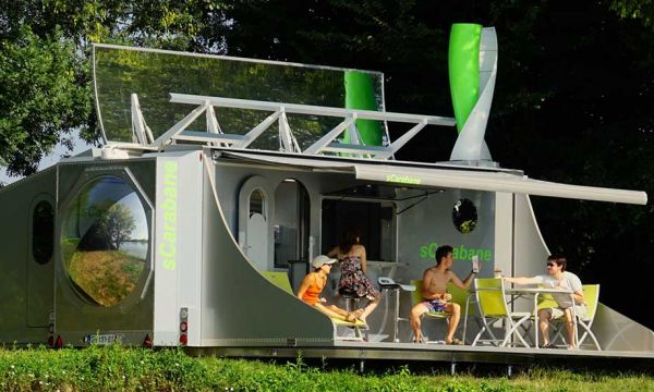 Deux Français ont créé une caravane autonome en énergie qui tourne à 360° pour capter le soleil
