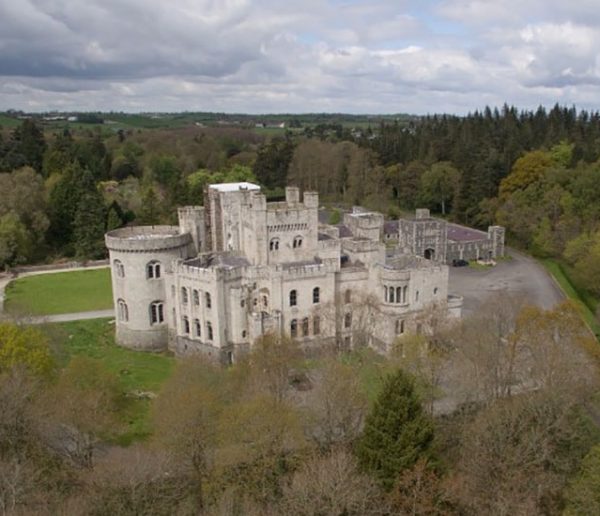 Ce château de Game of Thrones est à vendre pour le prix d'un (grand) deux pièces à Paris !