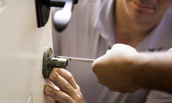 Locataires : avez-vous le droit de changer votre serrure et votre porte d'entrée ?