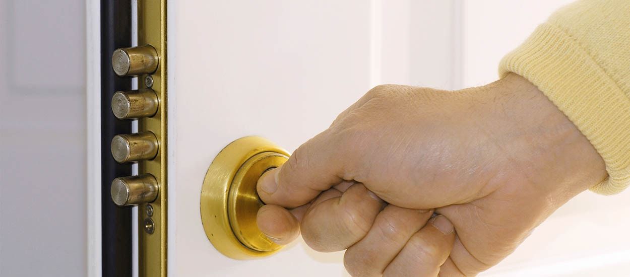Conseils de pros pour bien choisir la serrure de sa porte d'entrée