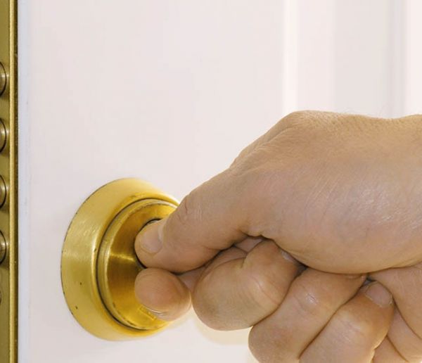 Conseils de pros pour bien choisir la serrure de sa porte d'entrée