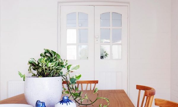 Tuto : Apprenez à poser du vitrage sur une porte intérieure