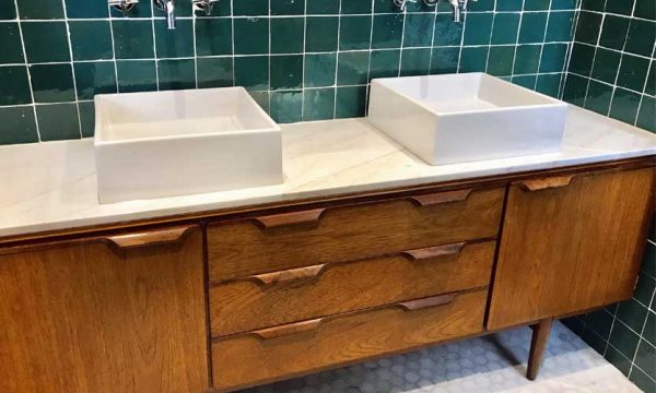 Comment fabriquer un meuble de salle de bains avec un buffet enfilade
