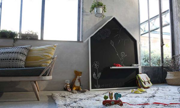 Tuto : Fabriquez un tableau noir en forme de maisonnette pour vos enfants