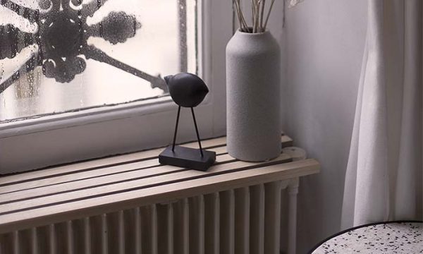 DIY - Construire une tablette pour radiateur et gagner de la place