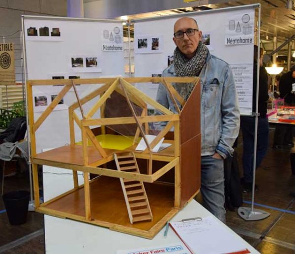 Il construit une maison tout seul pour 50 000 euros et donne les plans gratuitement