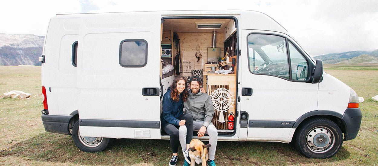 Vivre en couple dans un van : rêve ou tue-l'amour ?