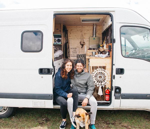 Vivre en couple dans un van : rêve ou tue-l'amour ?