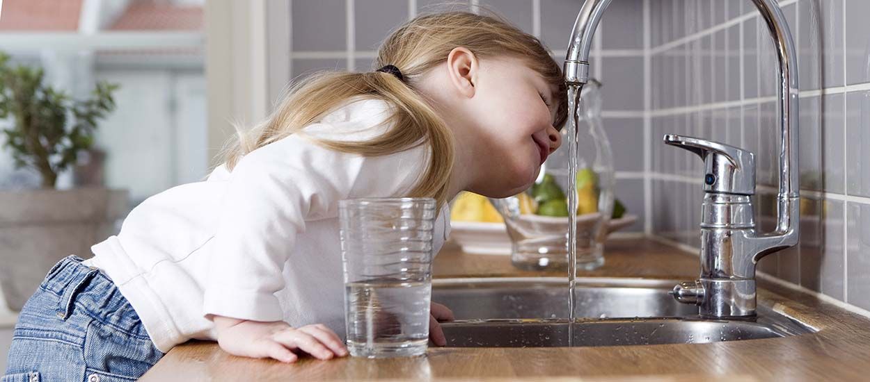 Pourquoi l'eau du robinet a un goût différent selon les régions ?