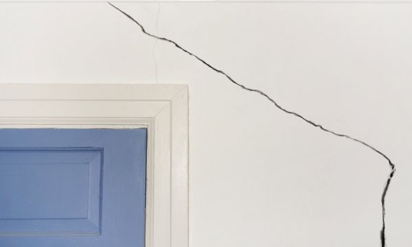 Comment savoir si cette fissure sur votre maison est vraiment dangereuse ?