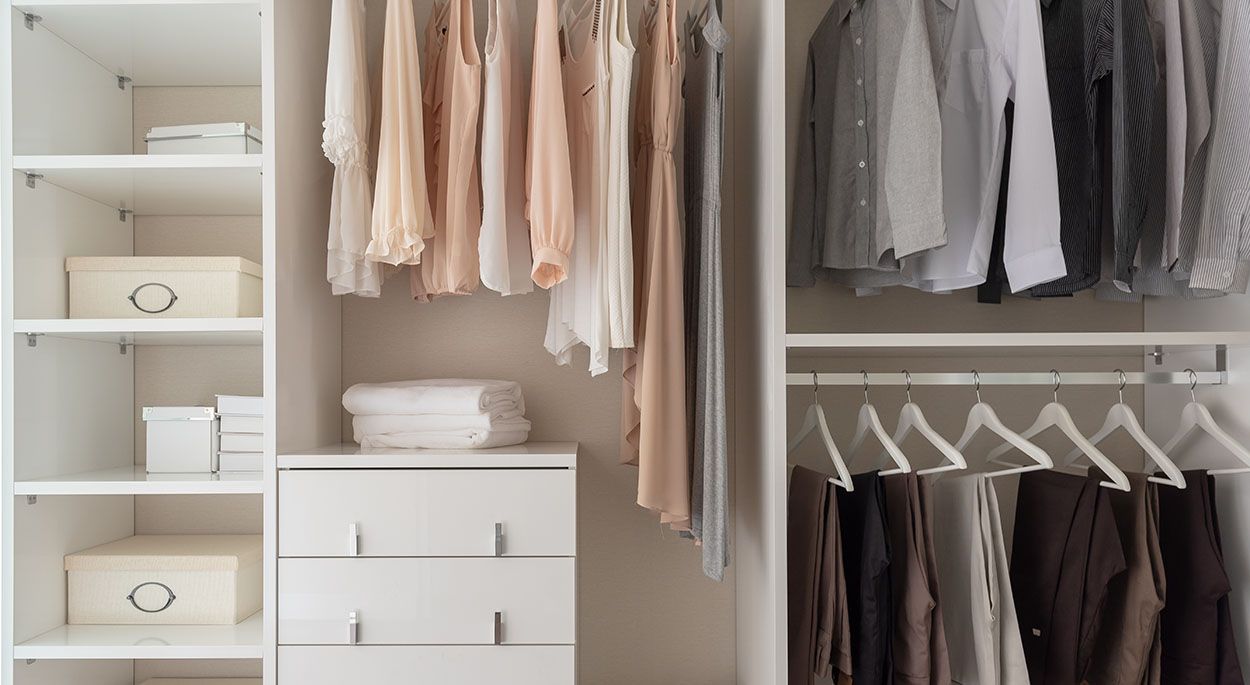 Deux pièces à sortir absolument de son dressing selon Marie Kondo